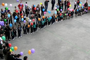 Suelta de Globos en el Colegio Beata Imelda