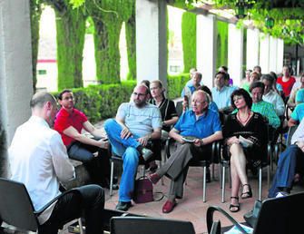 Antonio Praena participa en 'Anaquel de Palabras' 