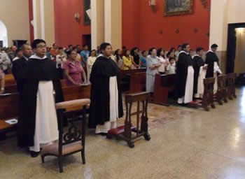 Profesiones solemnes en el Santuario de Santa Rosa